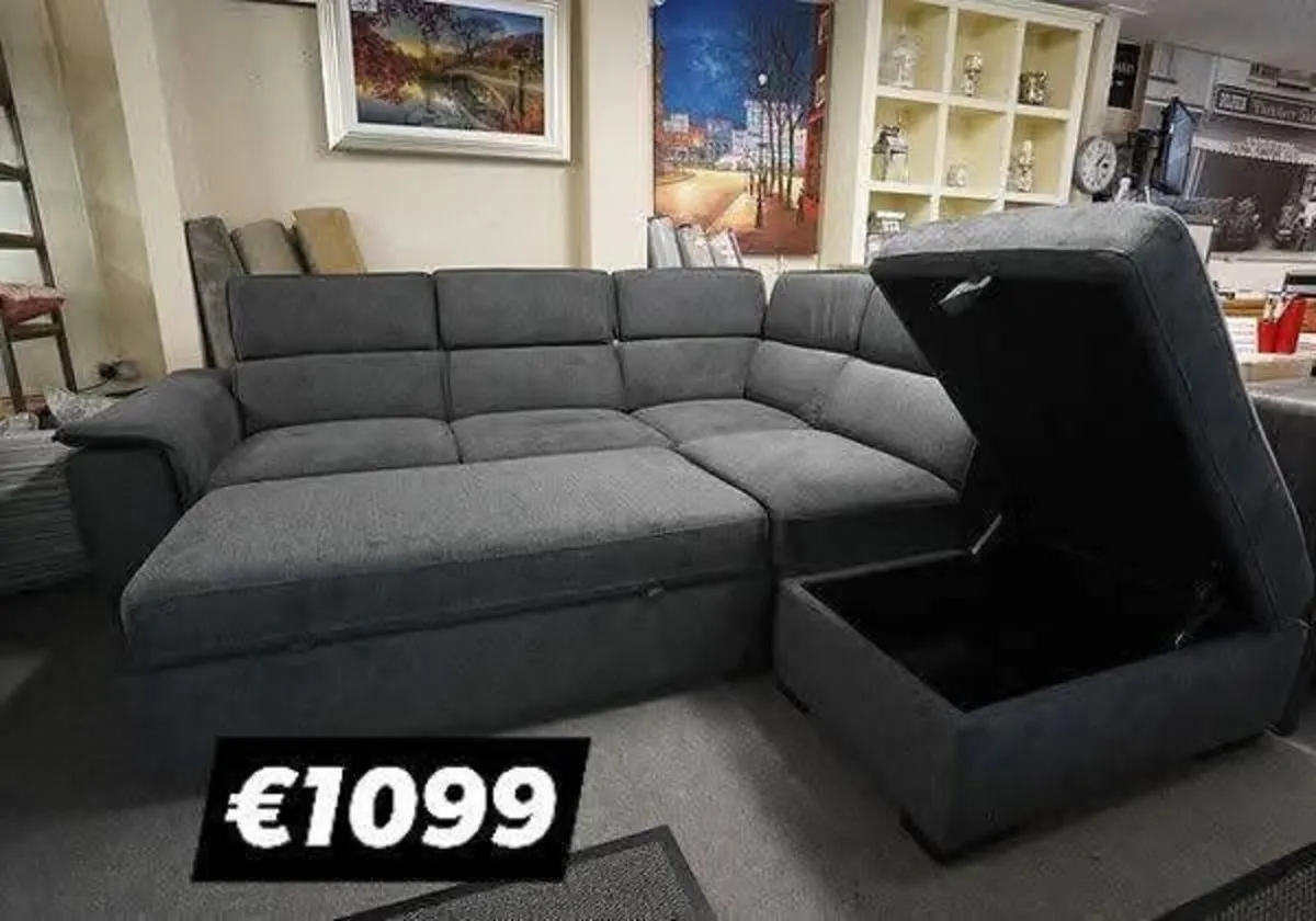 Clearances on sofas - Image 1
