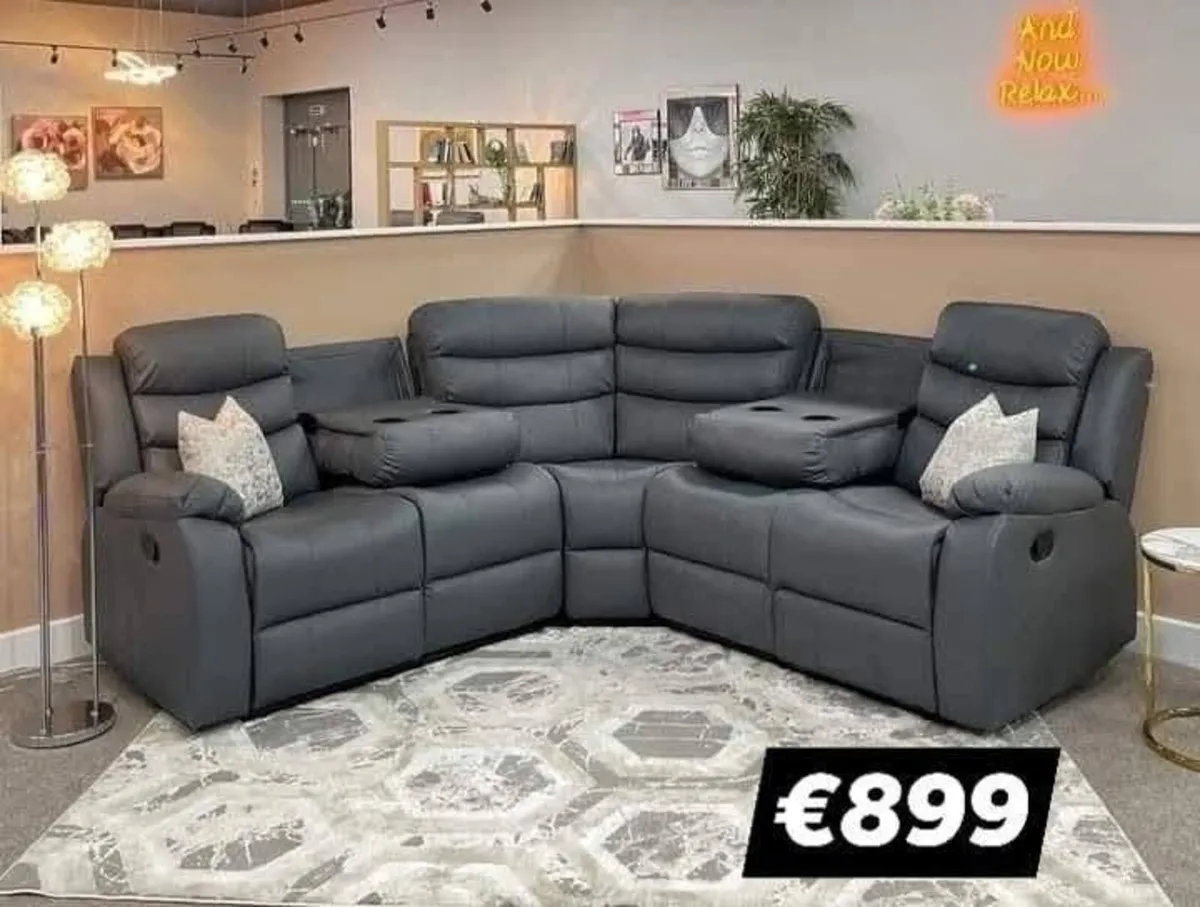 Clearances on sofas - Image 4