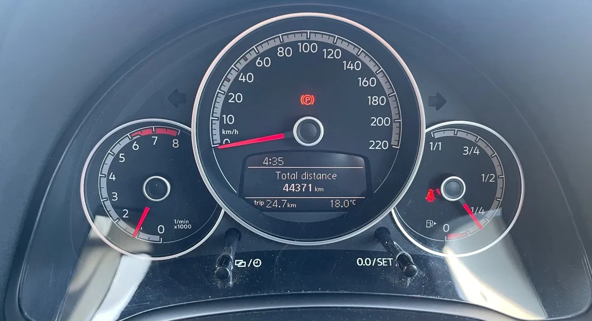 Volkswagen up! 2019 - Image 2