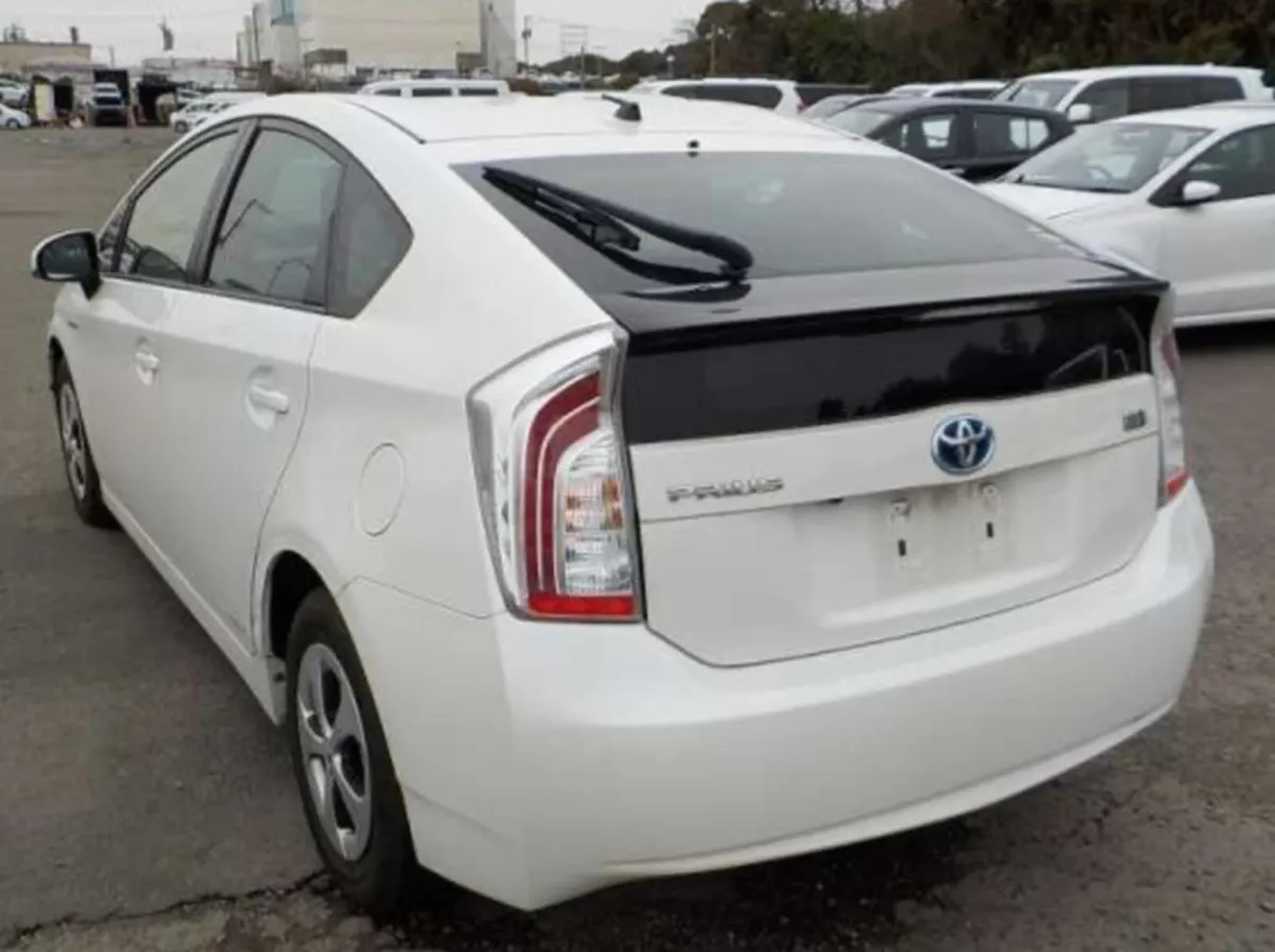 Toyota Prius S 2013, Hybrid, NCT, Tax, Warranty - Image 3