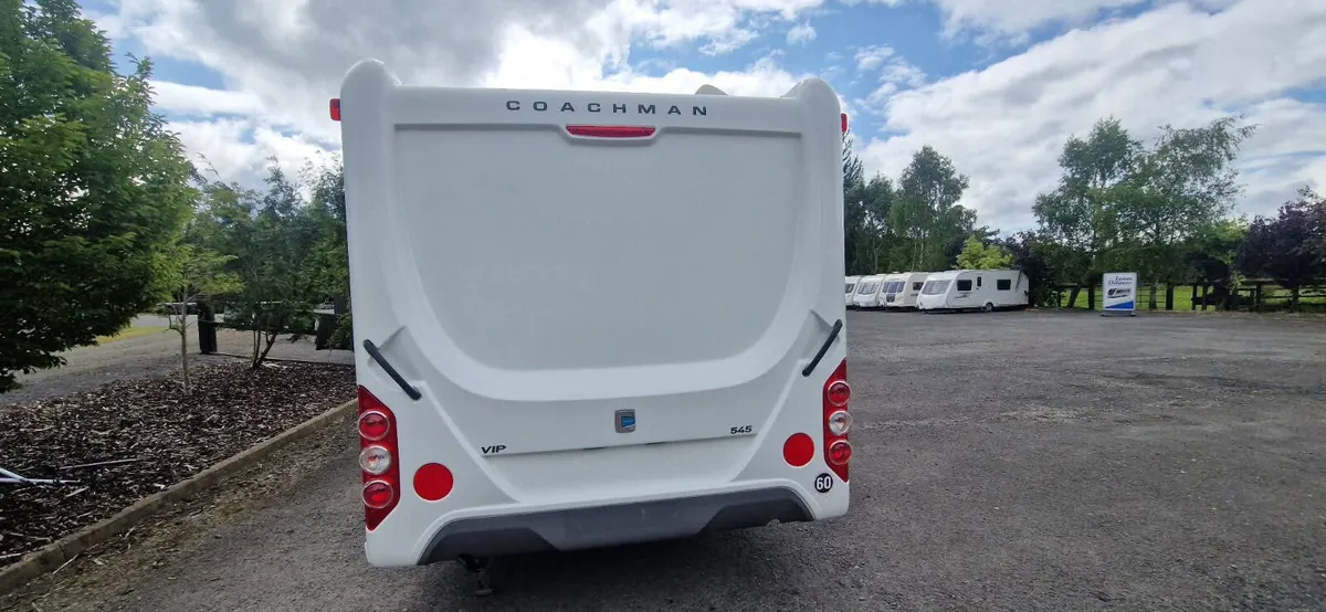 Coachman Vip 545 island bed caravan - Image 4