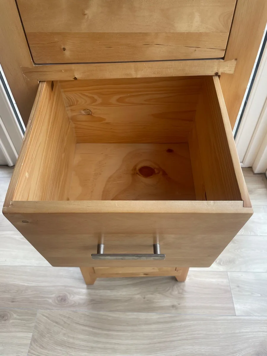 Tall boy chest of drawers solid wood - Image 2