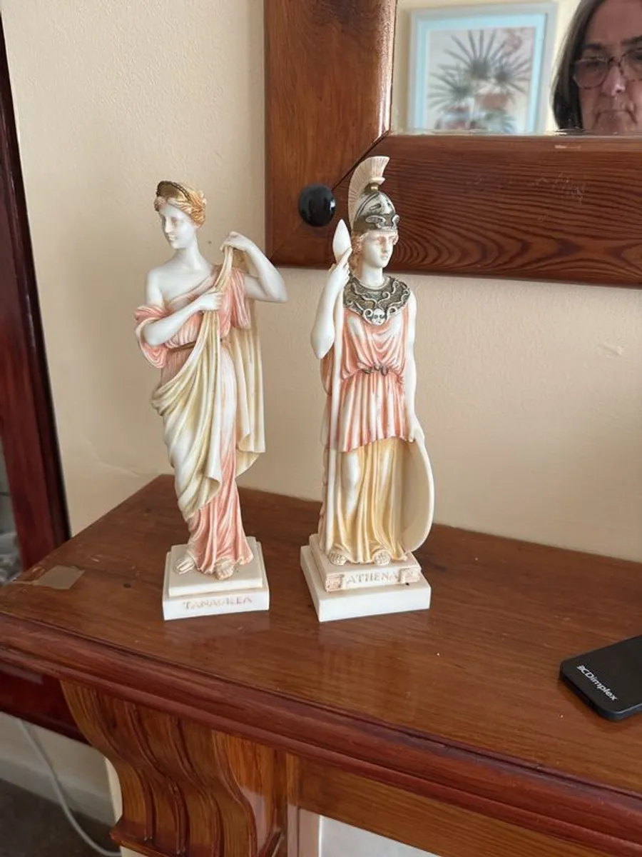 figurines
