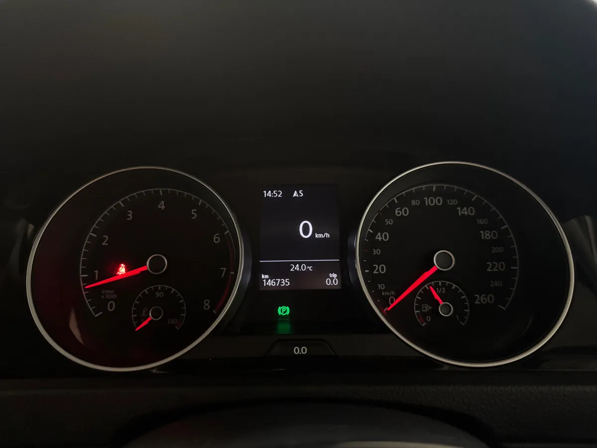 2017 VOLKSWAGEN GOLF HIGHLINE 1.2 TSI 6 SPEED - Image 2