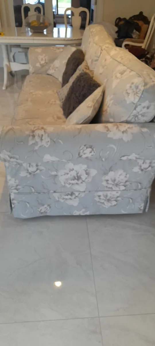 Couch 4 seater - Image 4