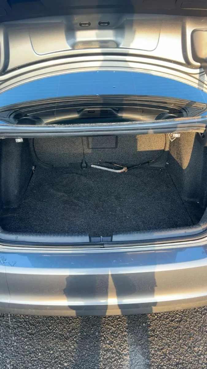 Volkswagen Jetta 2013 - Image 4