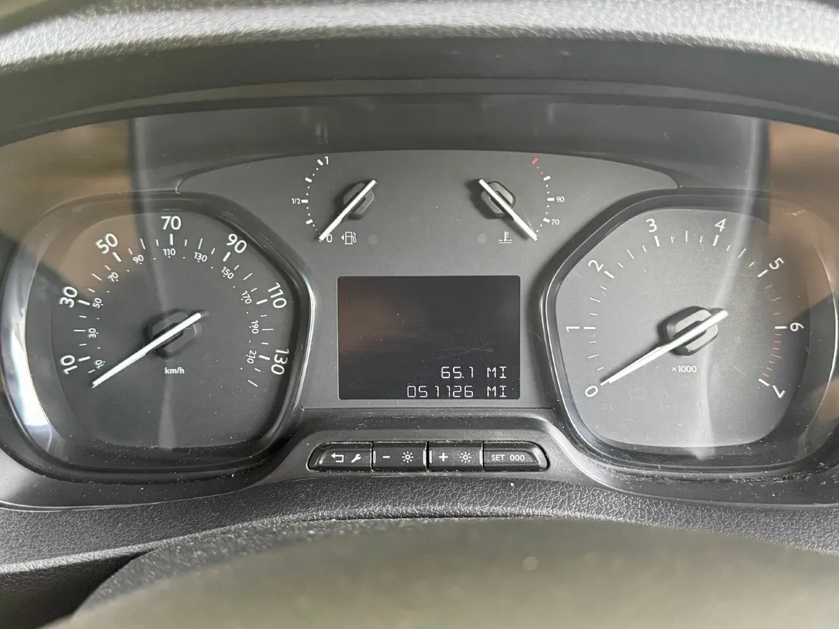 Vauxhall Vivaro 2021 - Image 2