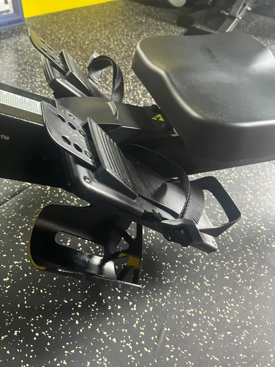 Stairmaster HIIT Rower - Image 4