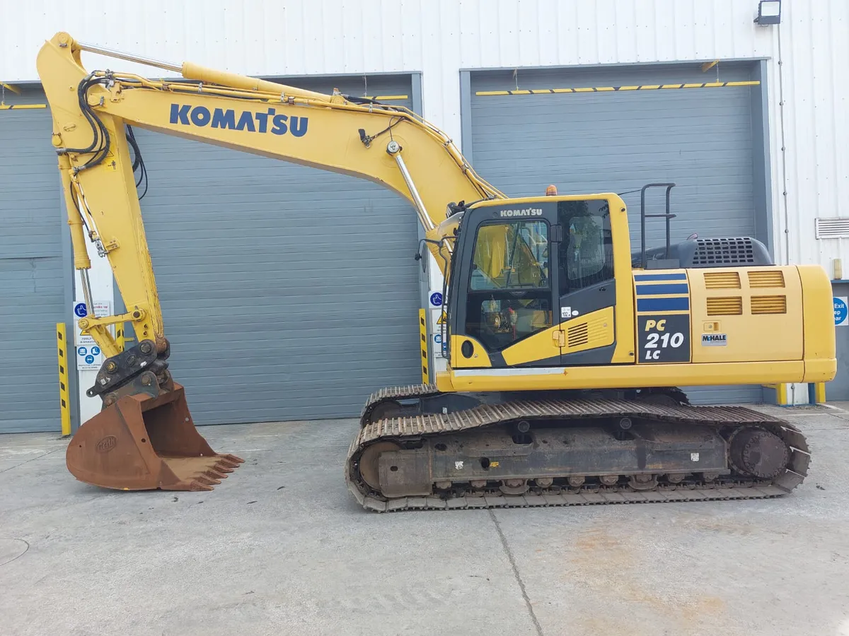 Komatsu PC210LC-10 - Image 1