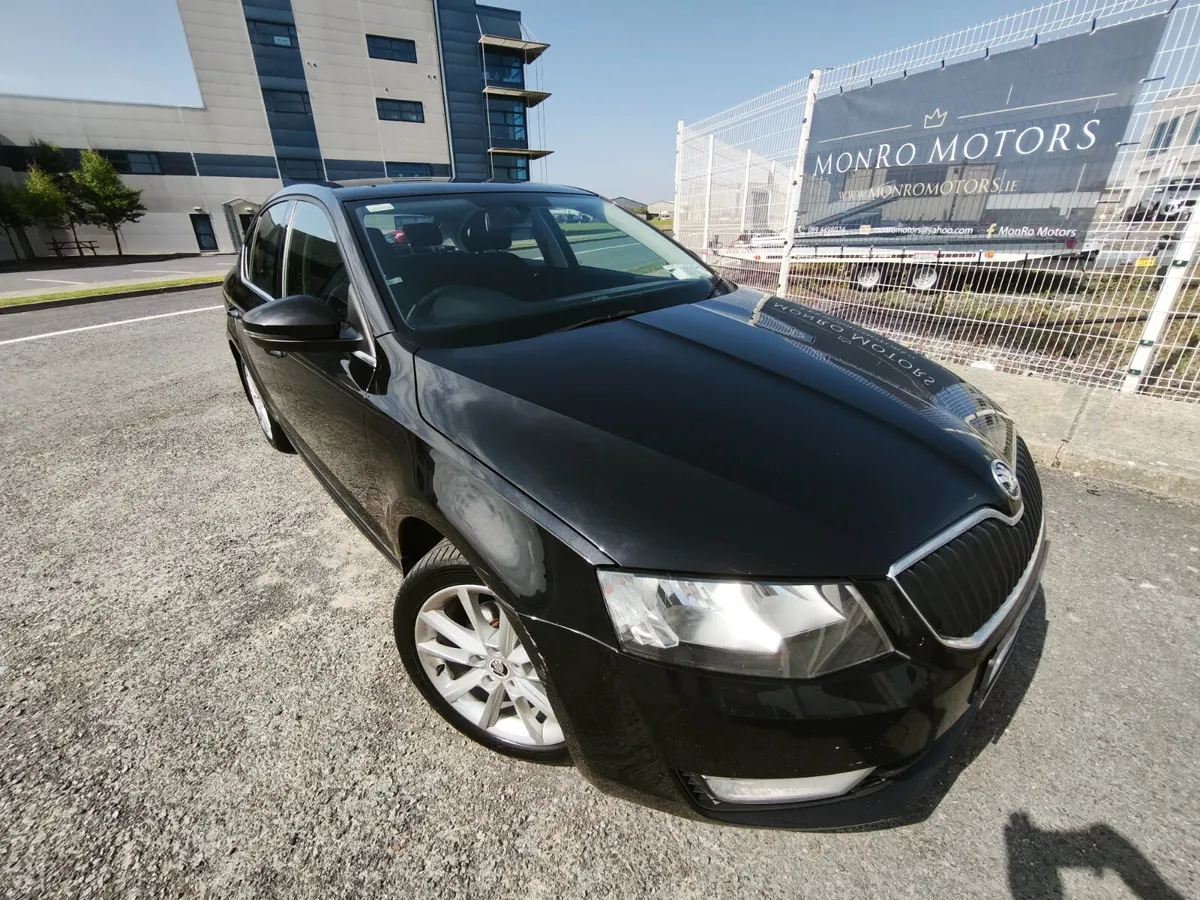 SKODA OCTAVIA STYLE 1.6TDI 110HP - Image 4