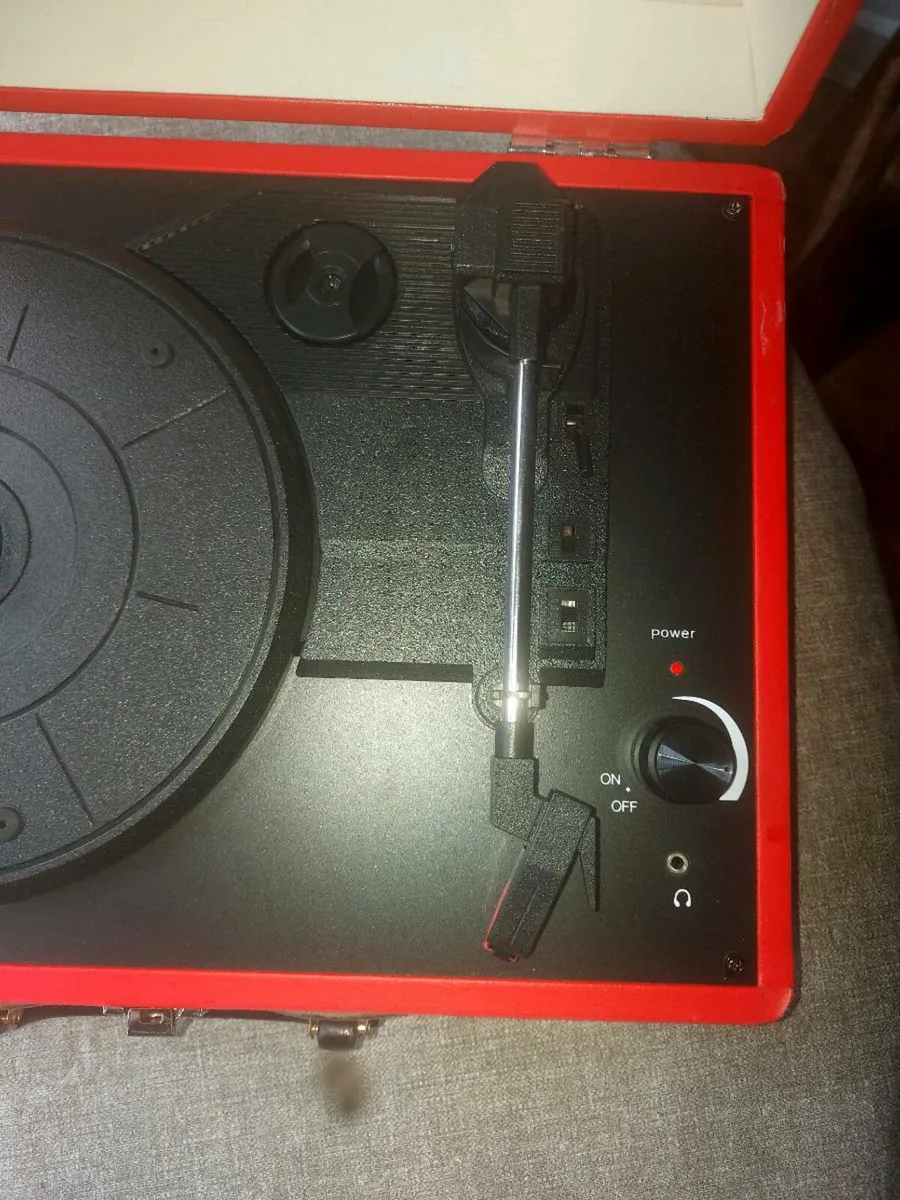 Bush classic turntable, red - Image 2