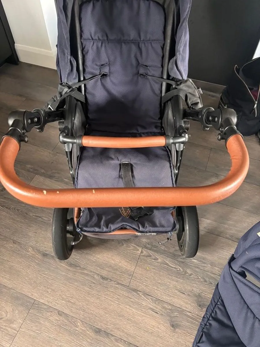 Venicci gusto pram/buggy - Image 1