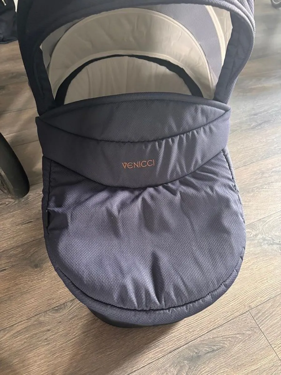 Venicci gusto pram/buggy - Image 2