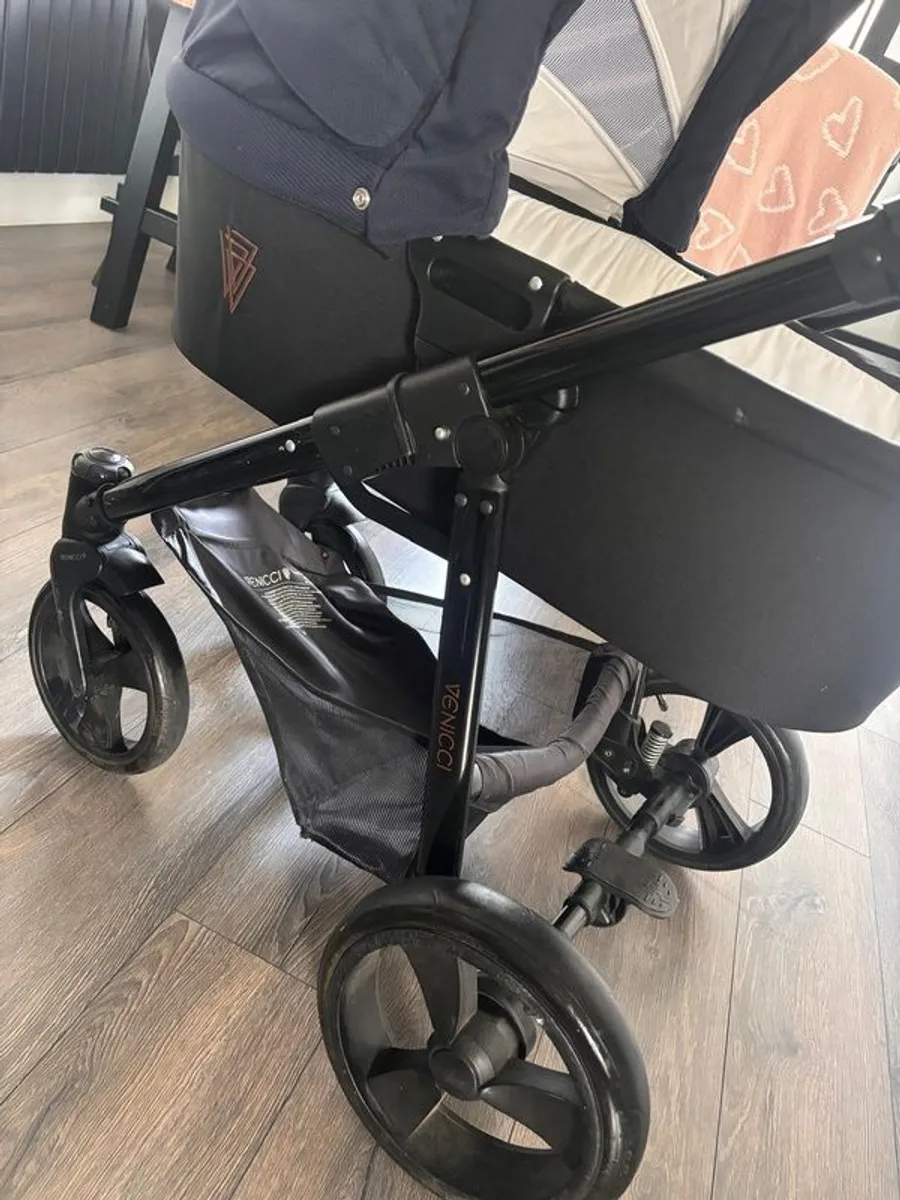 Venicci gusto pram/buggy - Image 4