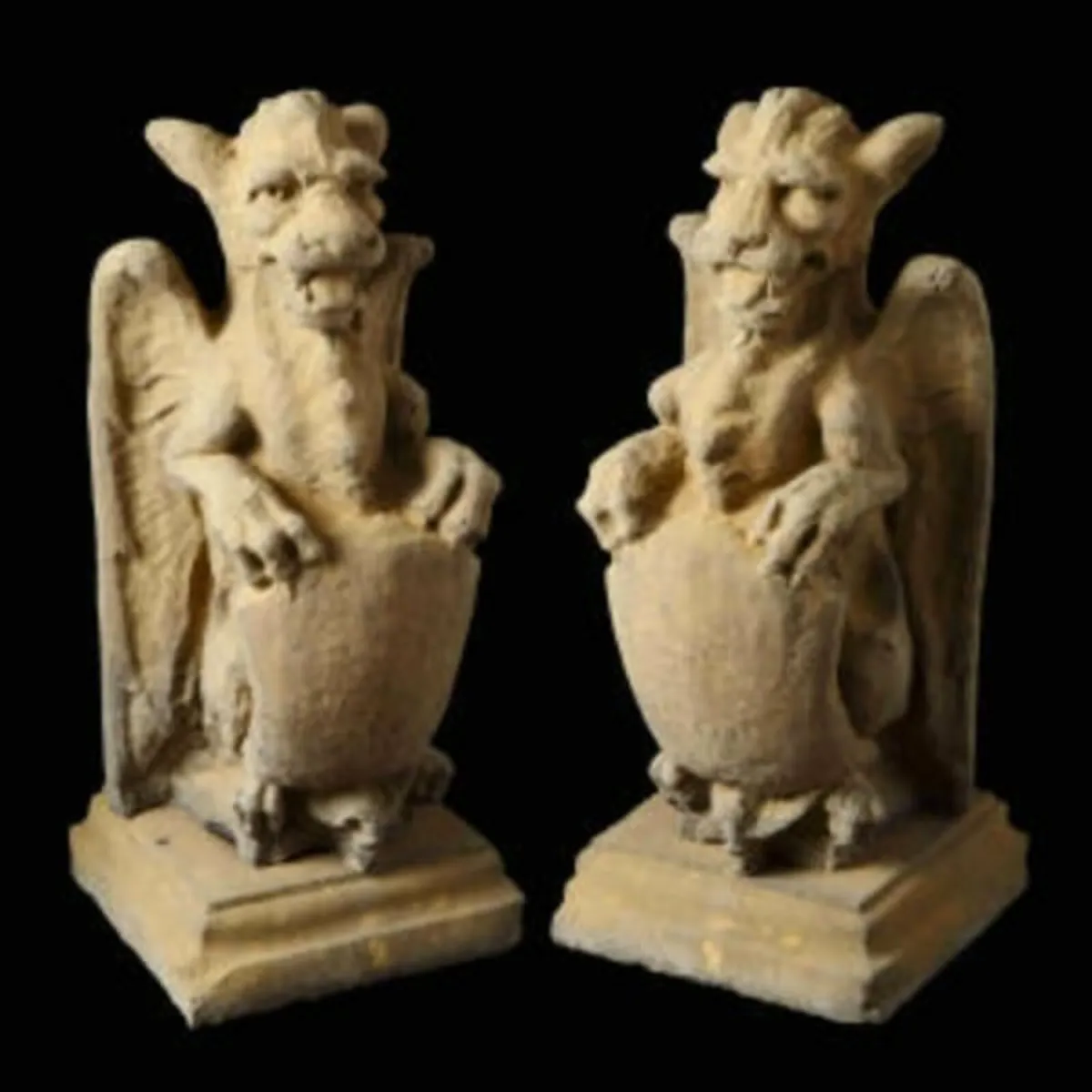 Boris The Gargoyle EG087