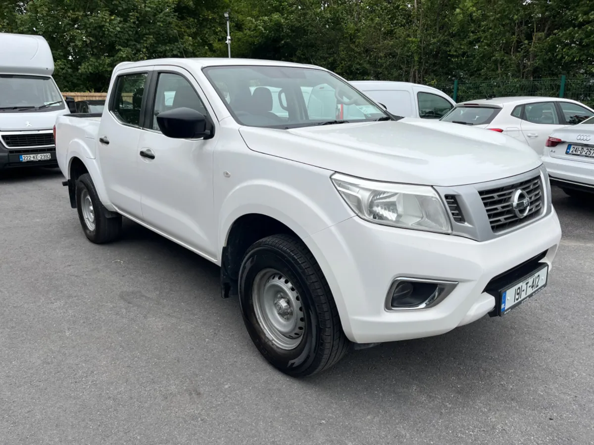 Nissan Navara NP300 XE Double Cab - Image 1