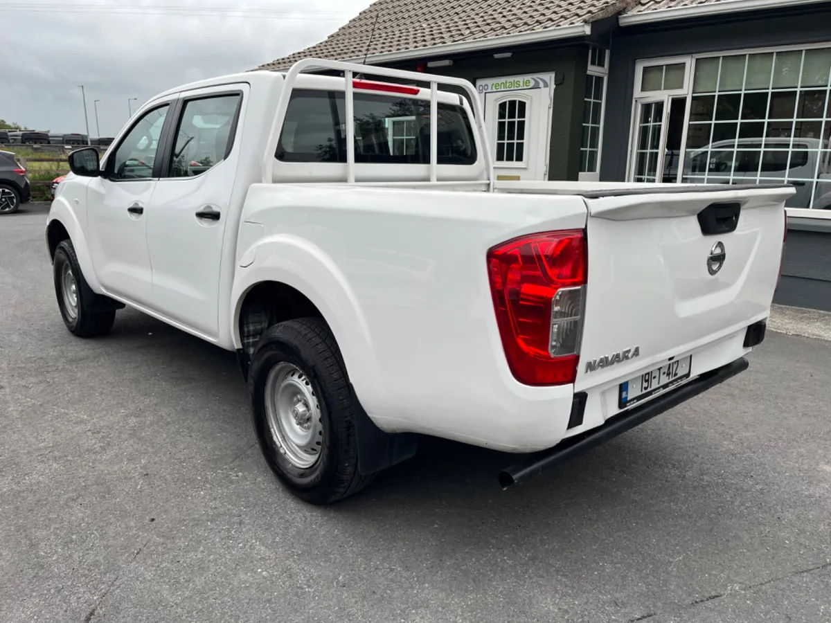 Nissan Navara NP300 XE Double Cab - Image 4