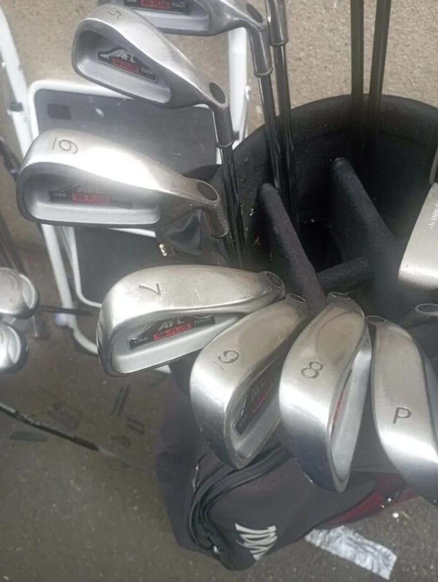 golf clubs - Image 1