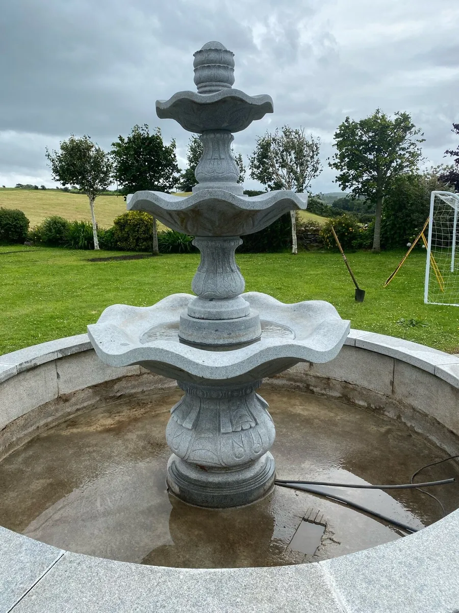 Granite fountain - Image 1