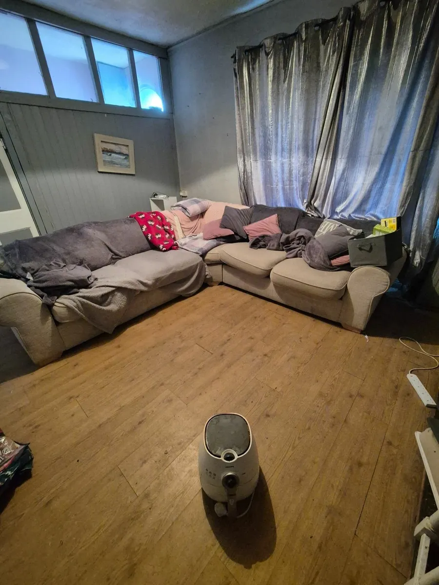 Coner couch - Image 2