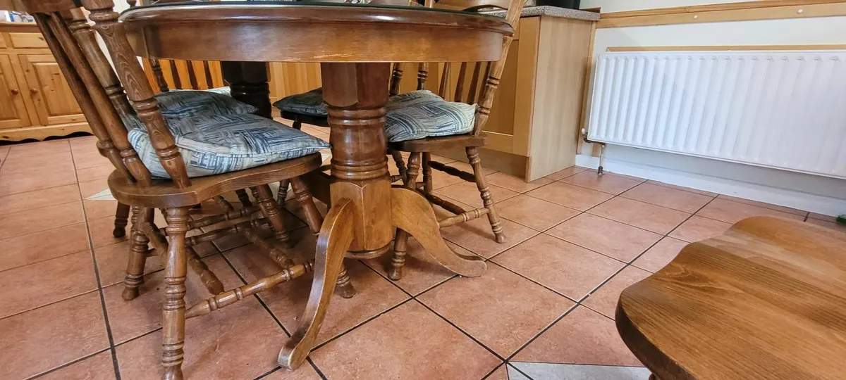 Dining Table and 6 Chairs - Image 4