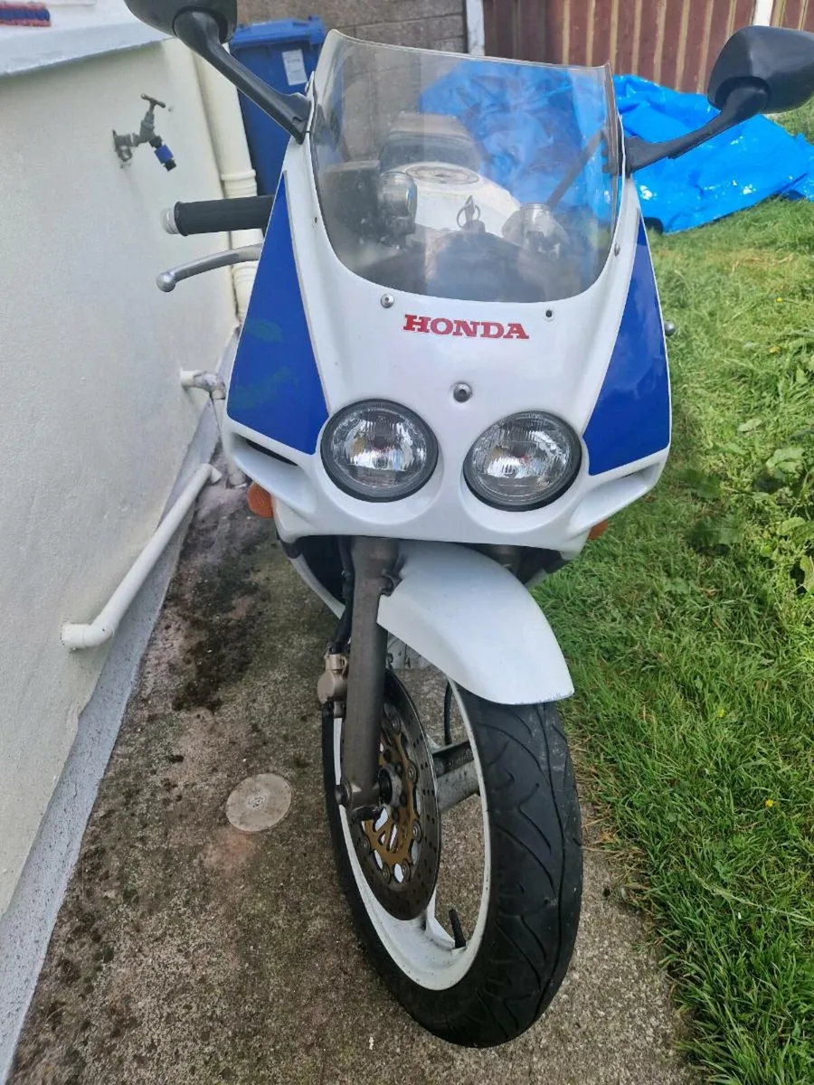 Honda cbr 250 mc19 - Image 1
