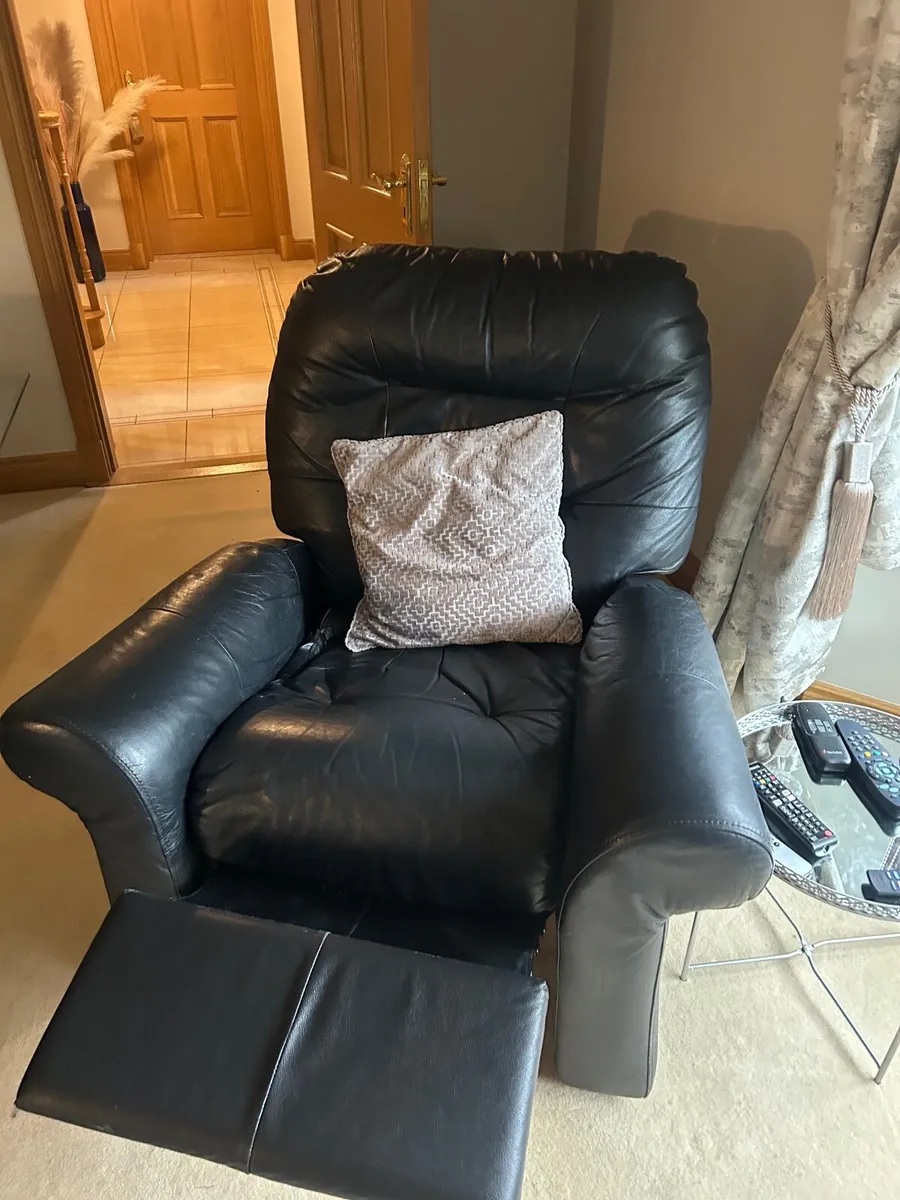 Black leather L shaped Couch with recliner chair - Image 1