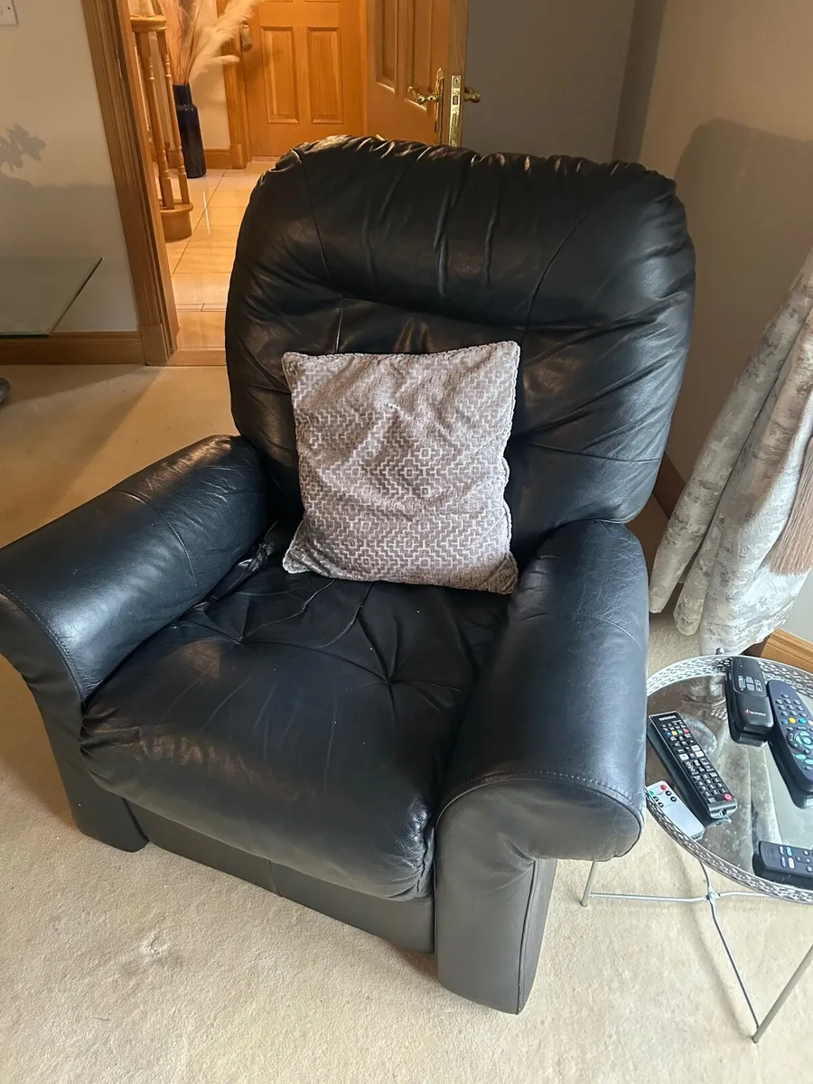 Black leather L shaped Couch with recliner chair - Image 4