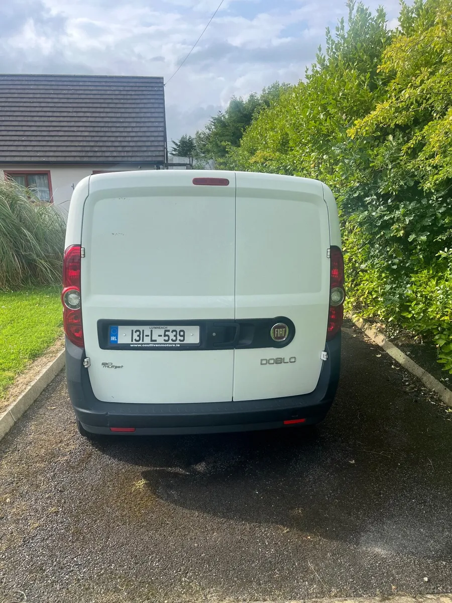 Fiat Doblo 2013 - Image 2