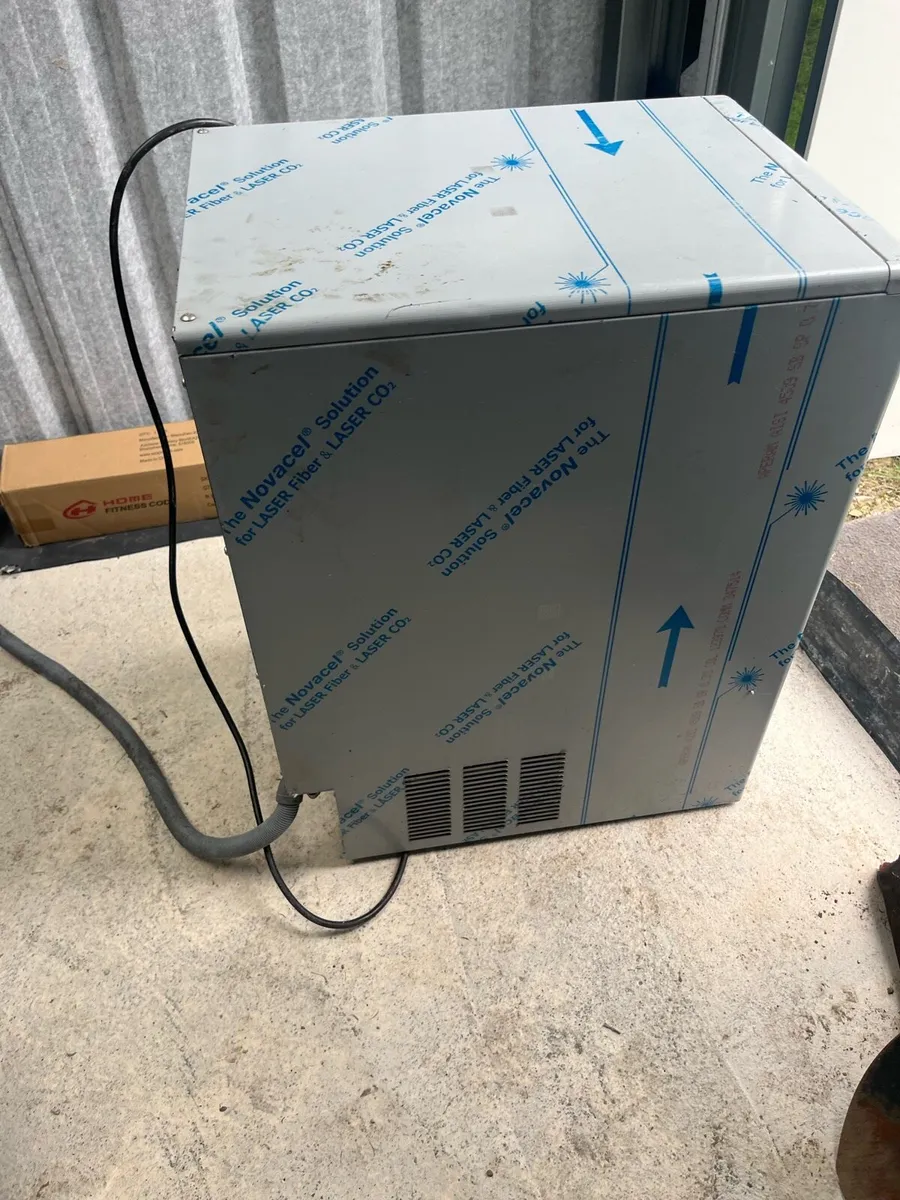 Ice machine - Image 1