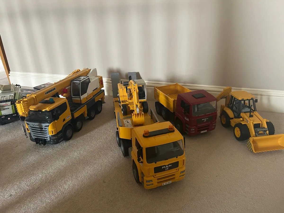 Farm Toys Bruder - Image 2