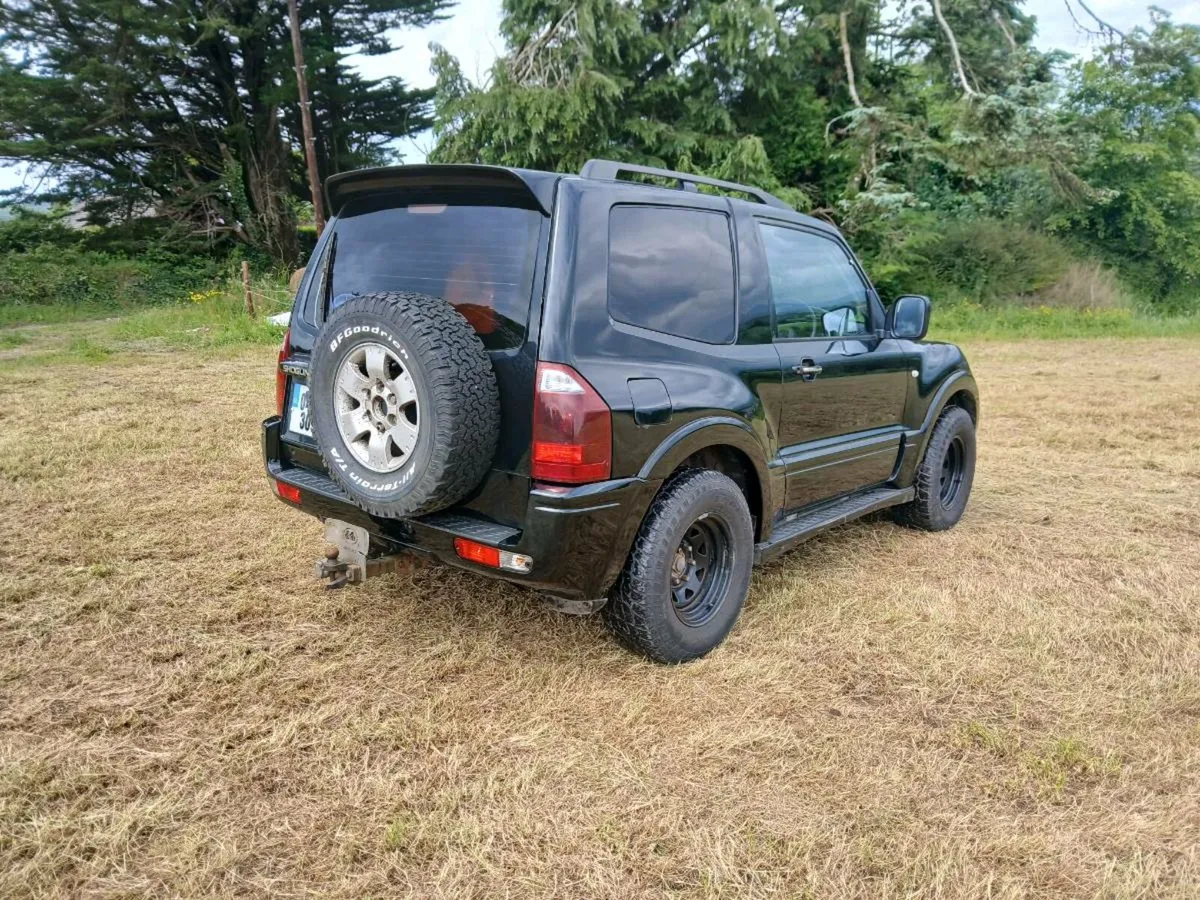 Mitsubishi Pajero - Image 3