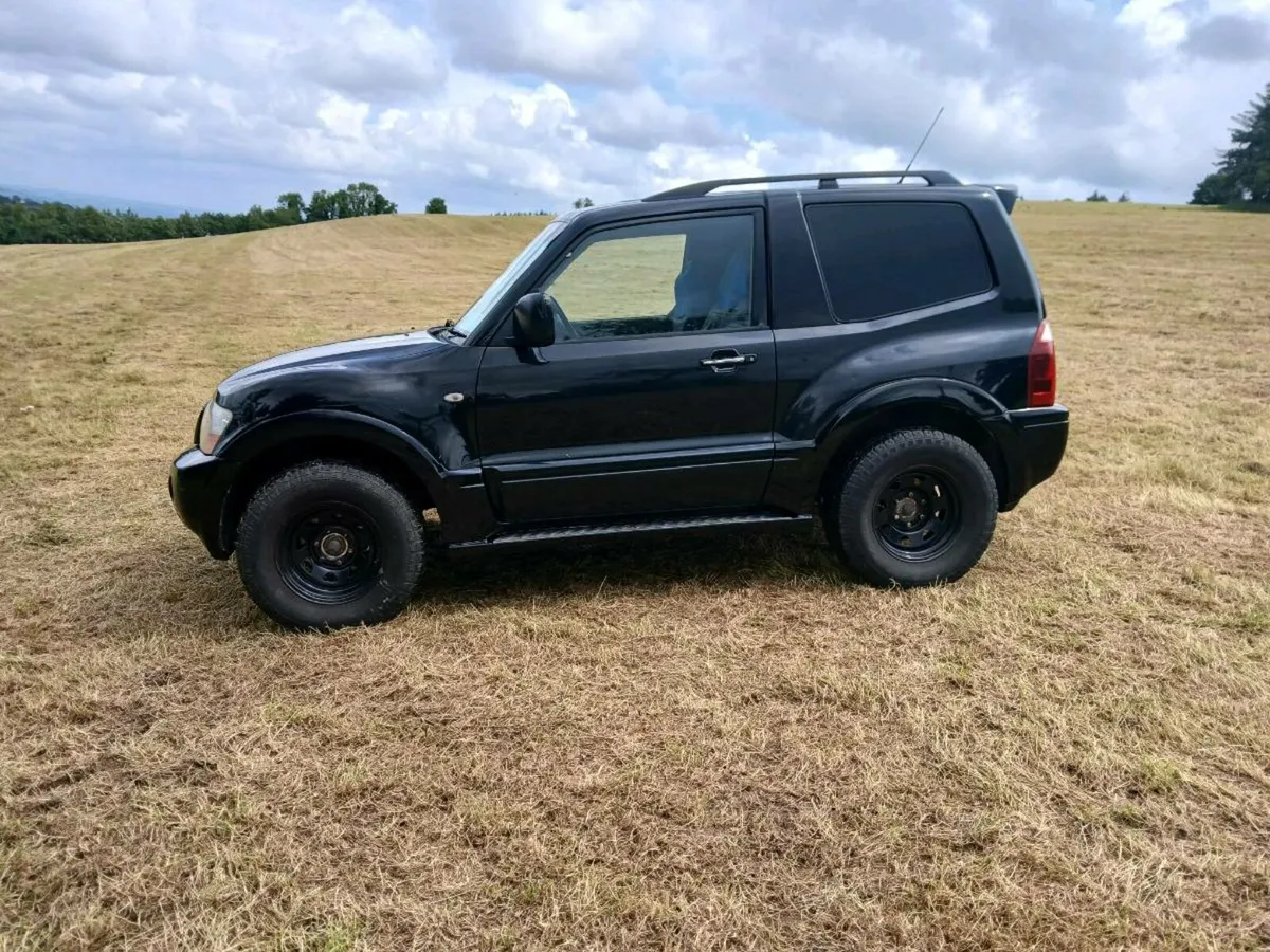 Mitsubishi Pajero - Image 4