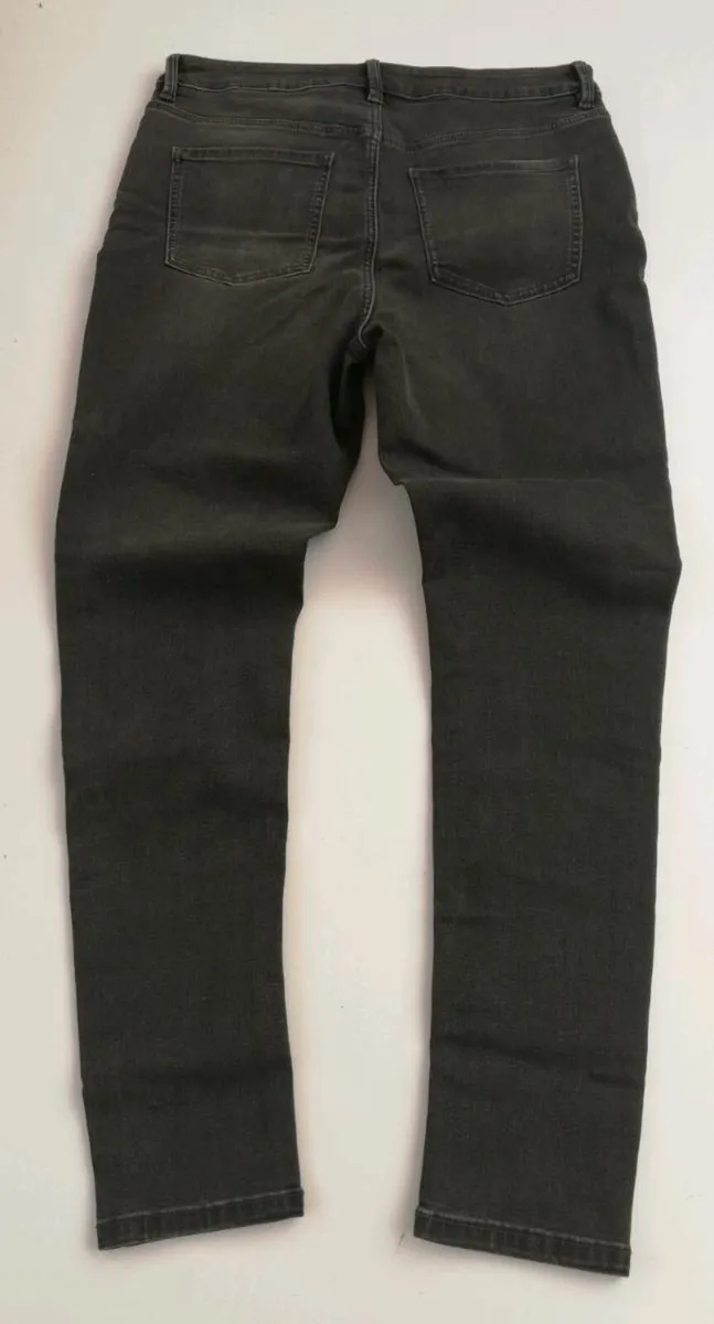 New M&S Ladies skinny stretch jeans size 14 Grey - Image 2