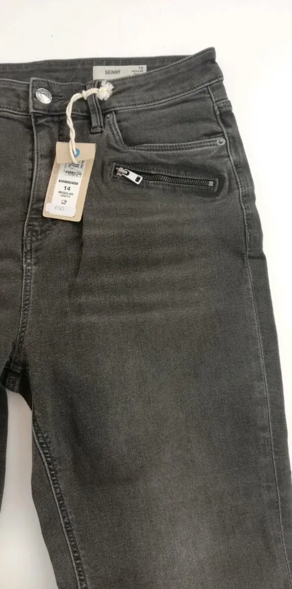 New M&S Ladies skinny stretch jeans size 14 Grey - Image 3