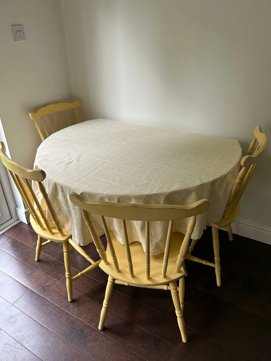 Kitchen Table & Chairs - Image 3