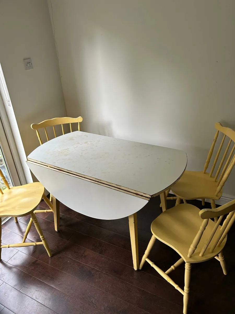 Kitchen Table & Chairs - Image 4