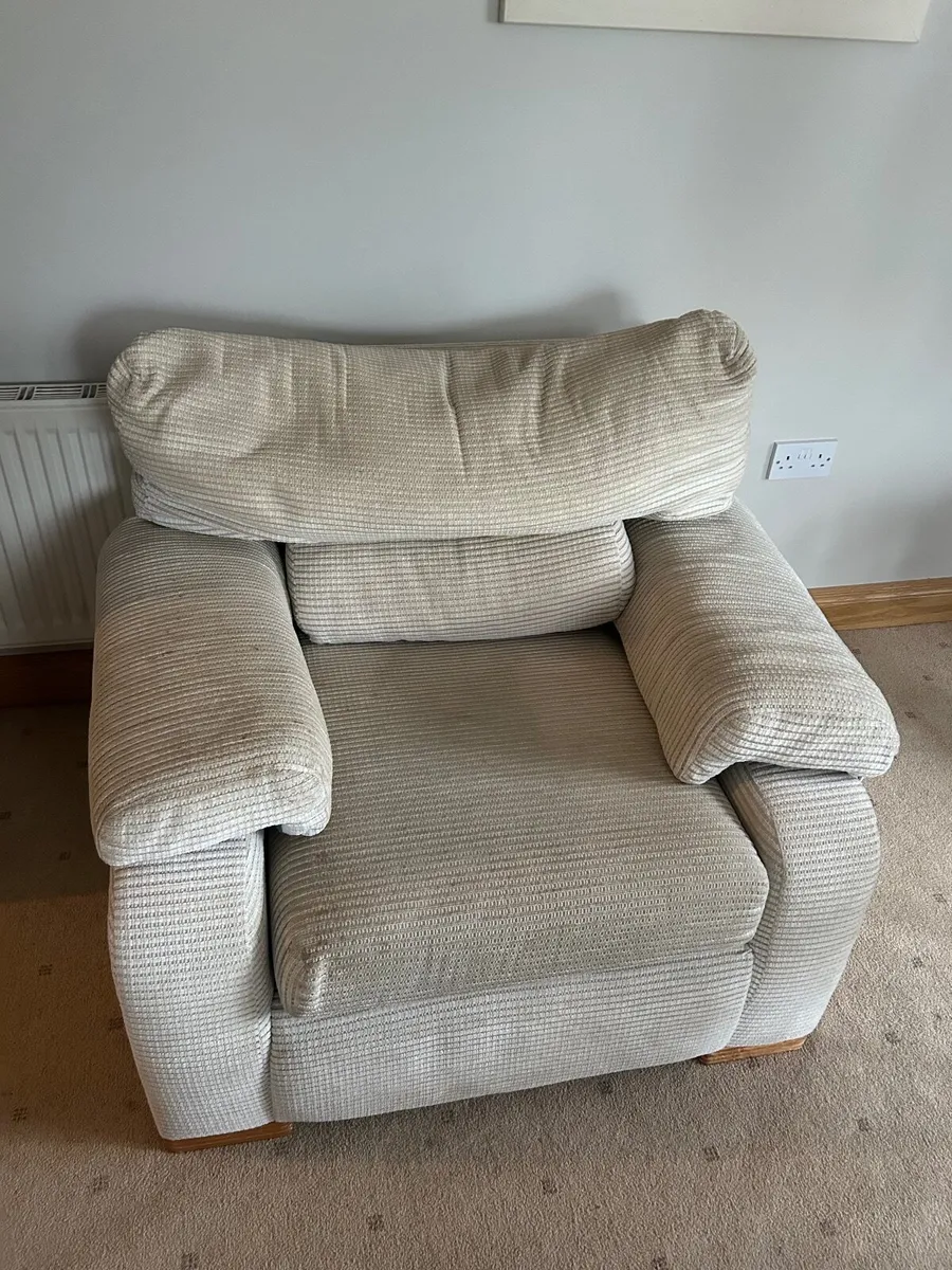 Couch - Image 3