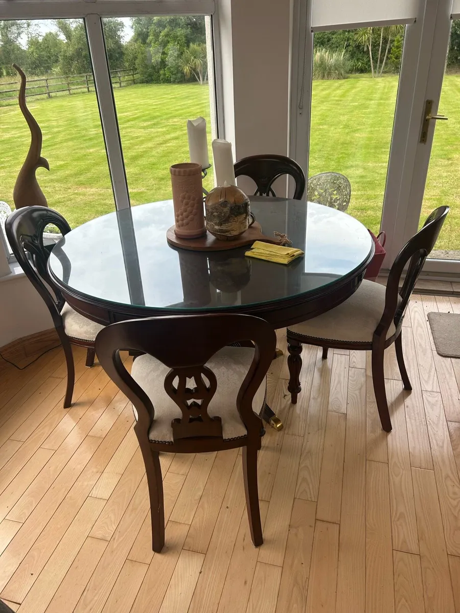 Antique mahogany four seater table and chairs - Image 1