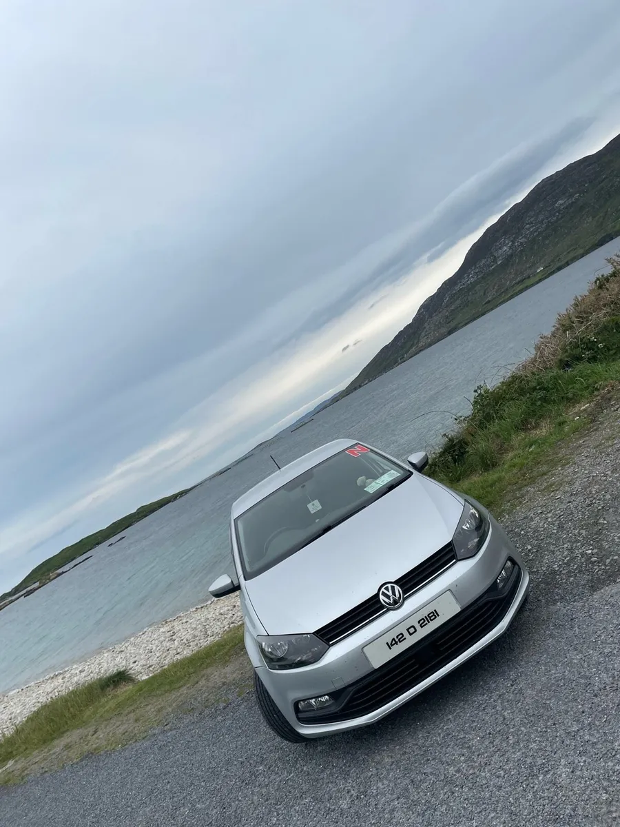 2014 Volkswagen Polo - Image 2