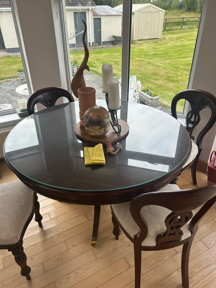 Antique mahogany four seater table and chairs - Image 3