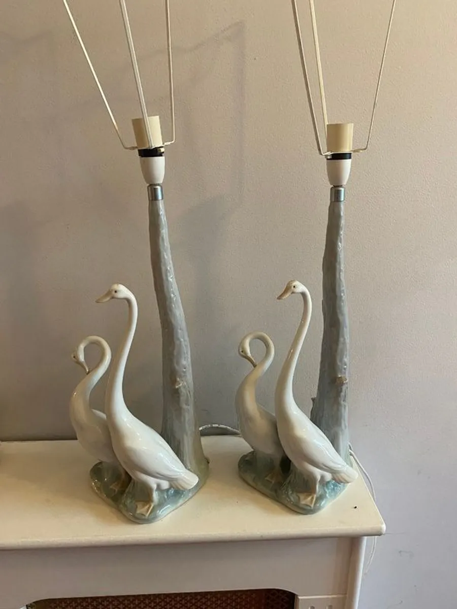 Pair of Table Lamps - Image 1