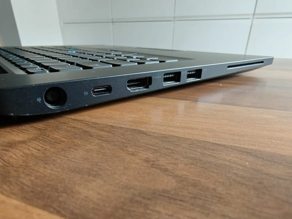 Dell Latitude 7490 | i5 | 16GB | 256GB | 14" FHD | - Image 4