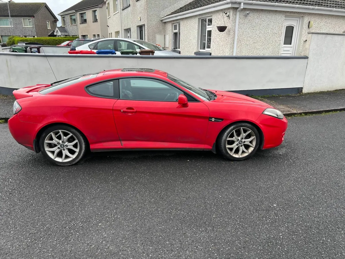 Hyundai Coupe 2007 2L - Image 2