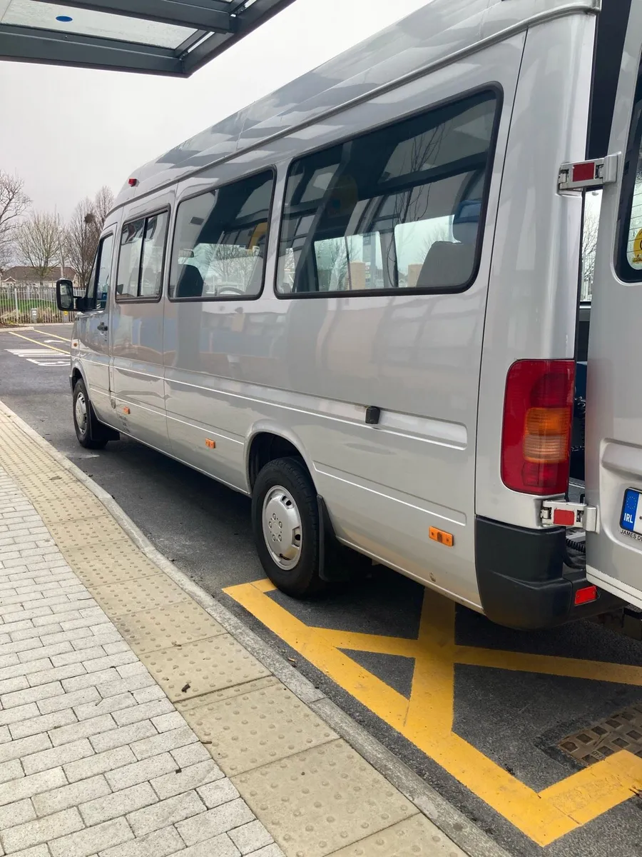 Minibus - Image 4