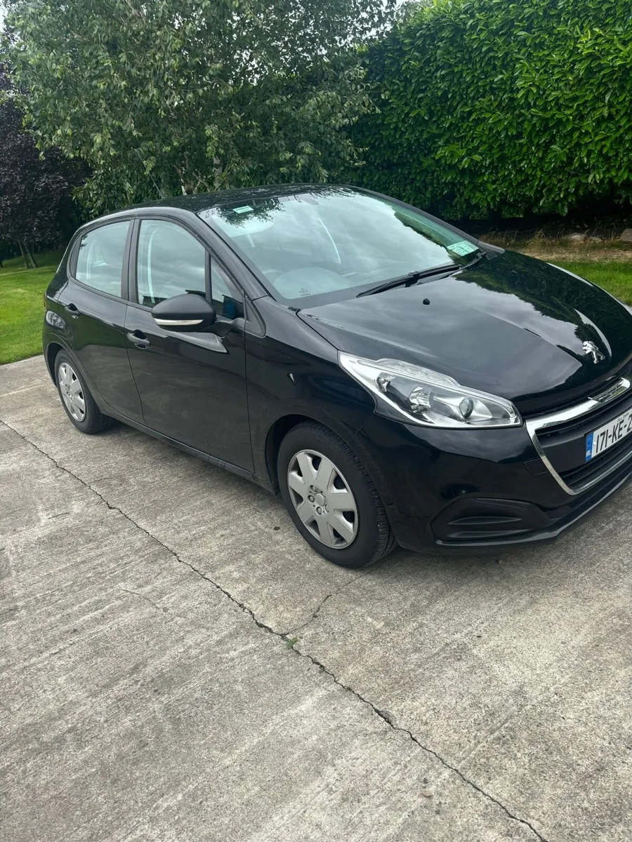 Peugeot 208 - Image 2