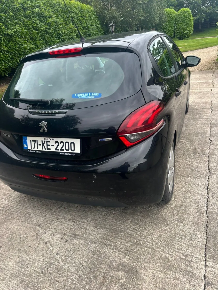 Peugeot 208 - Image 3