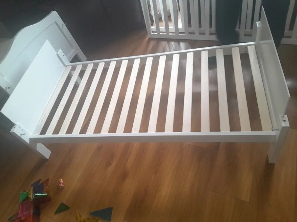 Cotbed - Image 2