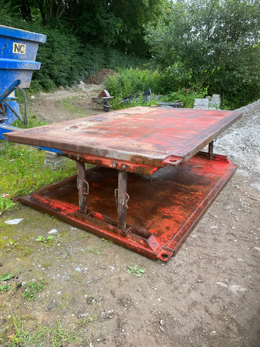 Trench box for sale - Image 1