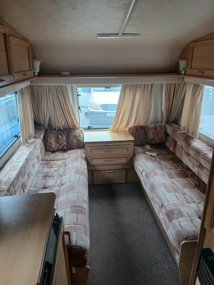 Caravan - Image 4